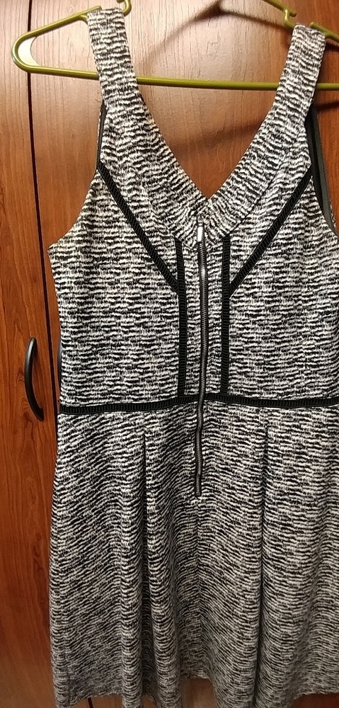 Sleeveless dress